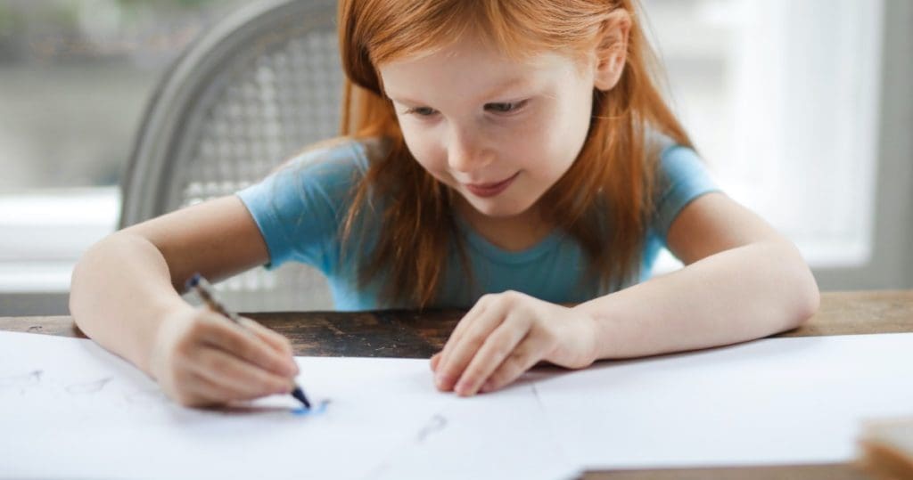 Mein Kind spielerisch fördern, ohne es zu überlasten? Das ist einfacher, als man denkt.