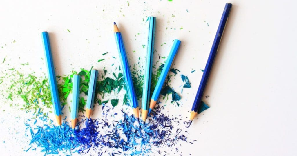 Die wichtigsten Schreibwaren für Schulkinder sind Bleistifte.